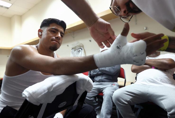 699 Jose Ramirez Us Boxer Stock Photos, High-Res Pictures, and Images -  Getty Images