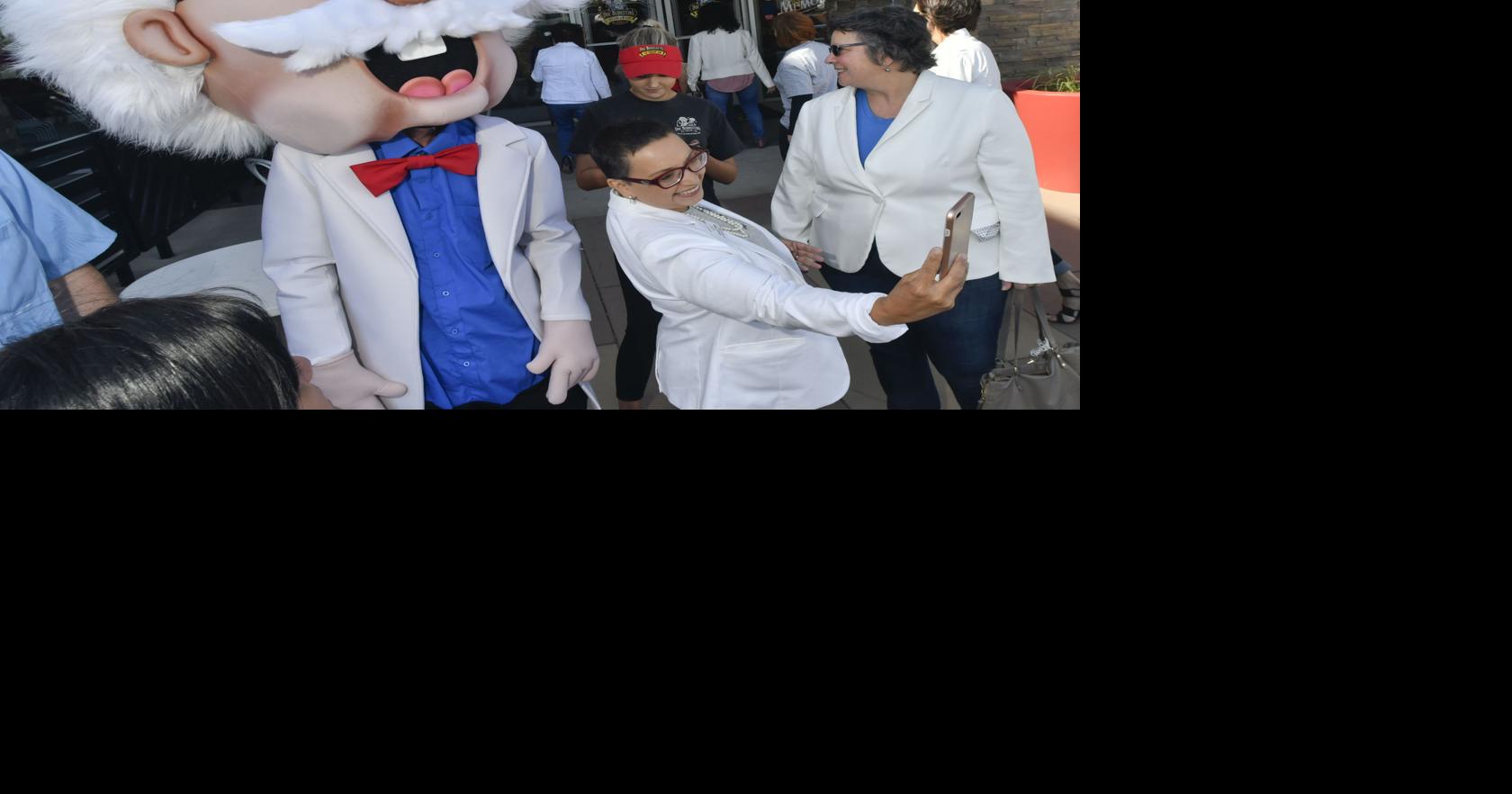 Ribboncutting opens new Doc Burnstein's Ice Cream Lab in Enos Ranch