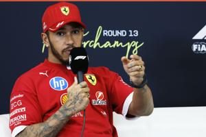 Lewis Hamilton, frustrado con Ferrari, toma cartas sobre su situación