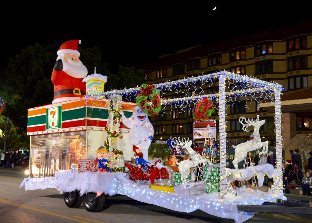 Christmas Parade Santa Maria 2022 Christmas Parade Of Lights Celebrates The Joy Of Giving | Features |  Santamariatimes.com