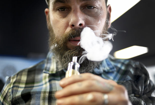 City Council extends smoking regulations to e-cigarettes | Government and  Politics