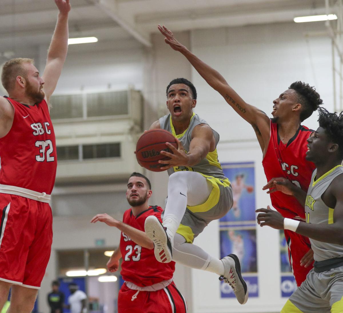 Hancock Basketball Bulldogs Sweep Vaqueros As Men Hit 20 Wins