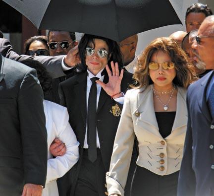 Jurors find Michael Jackson not guilty on all counts | Local News ...