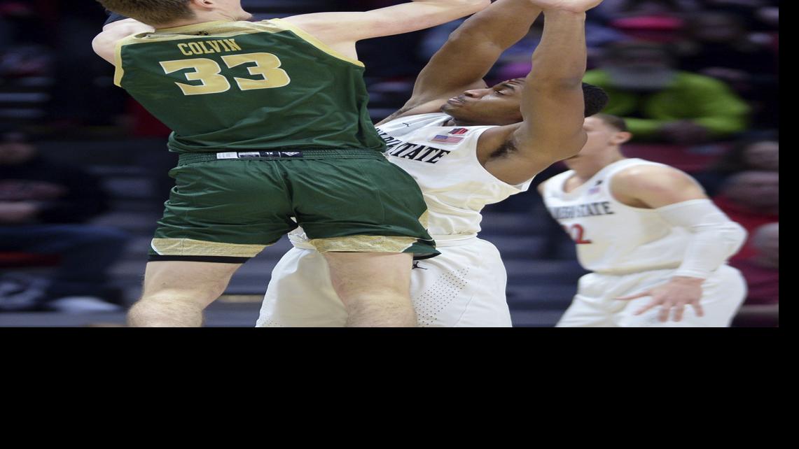 Cal Poly Men S Basketball Falls At Lbsu Still In Contention For