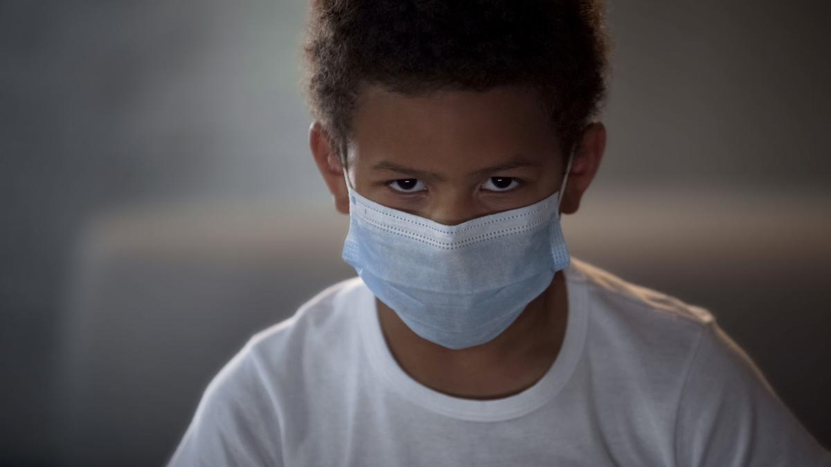 MOMS-CORONAVIRUS-MASKS-CHILDREN-DMT