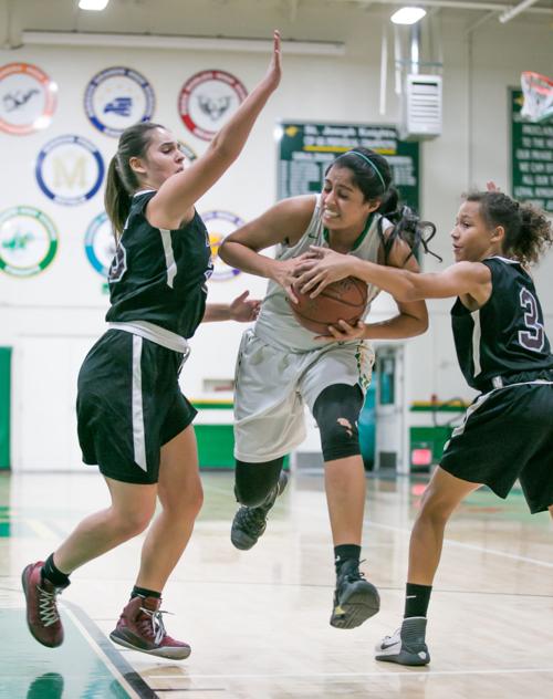 122117 St. Joes Nipomo Girls Basketball 003.jpg