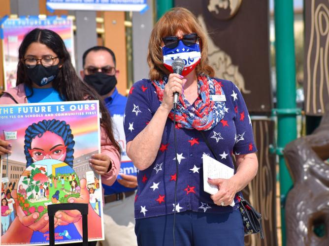 100520 yes on 15 004