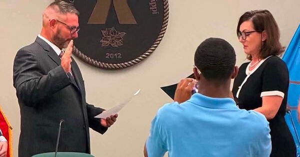 Diamondhead swears in first police chief