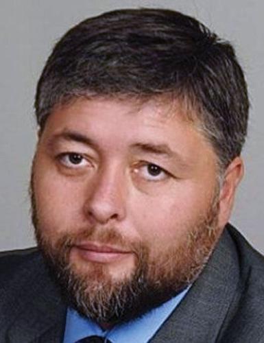 Dr. Daniel Henley