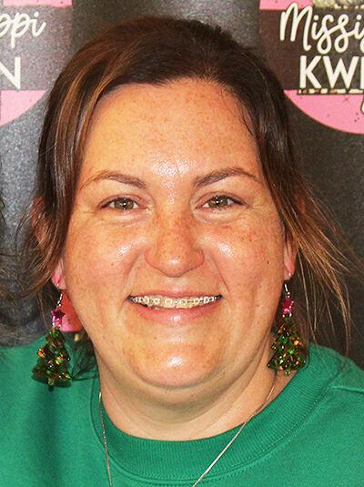 Mississippi Kween makes holidays a little brighter for local students ...