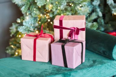 SEEN 2025 Gift Guide: Top 10 Holiday Gifts For Everyone on Your List |  Holidays | seenthemagazine.com