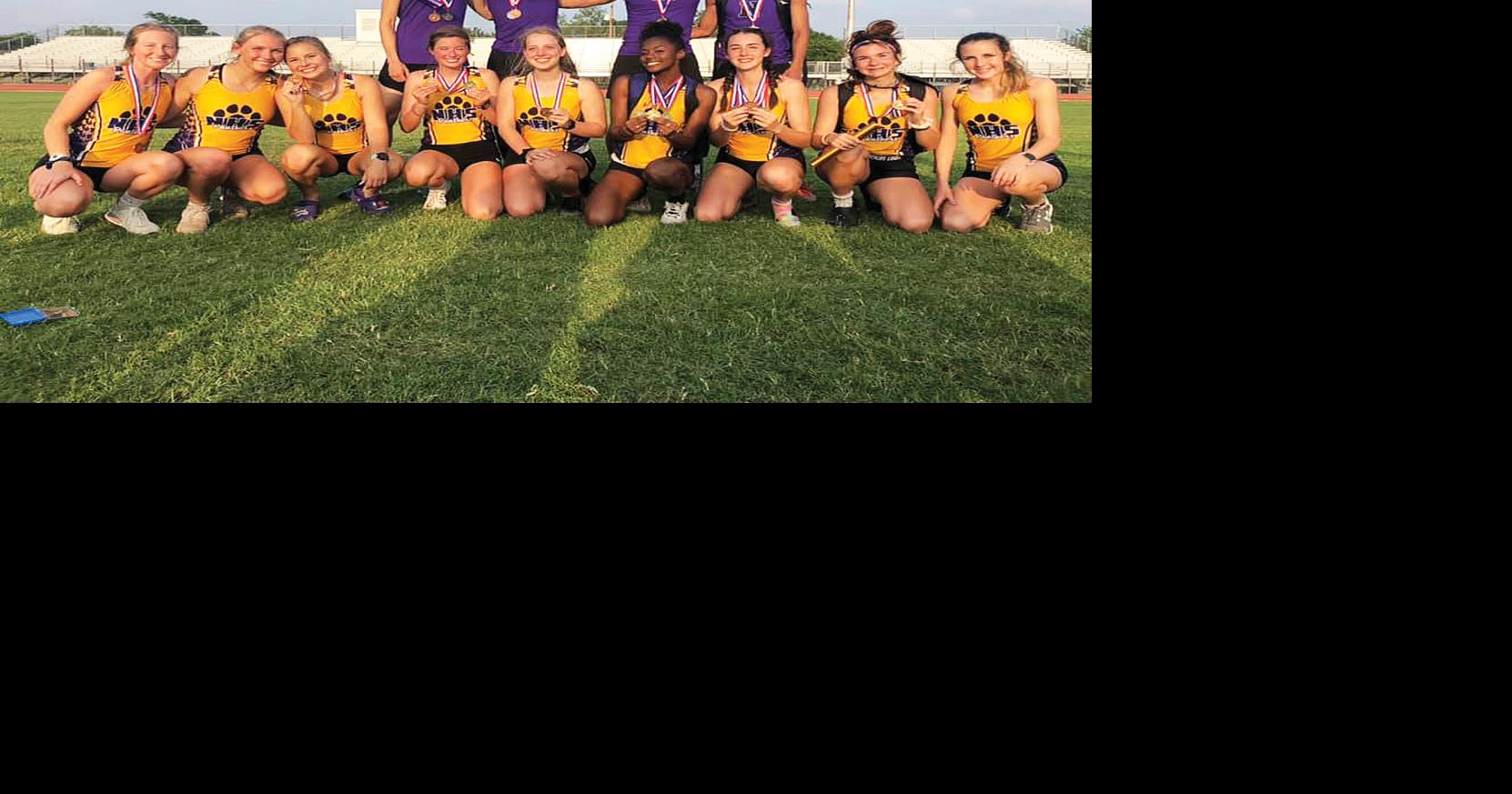 Navarro track and field teams find success in area meet | Sports ...