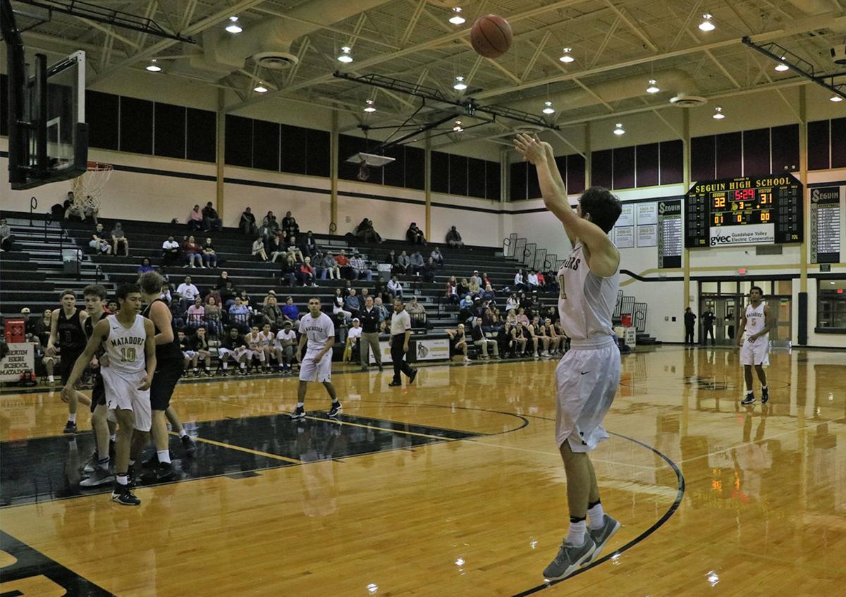 Matadors Fall In Regular Season Finale Focused On Lanier Sports Seguingazette Com
