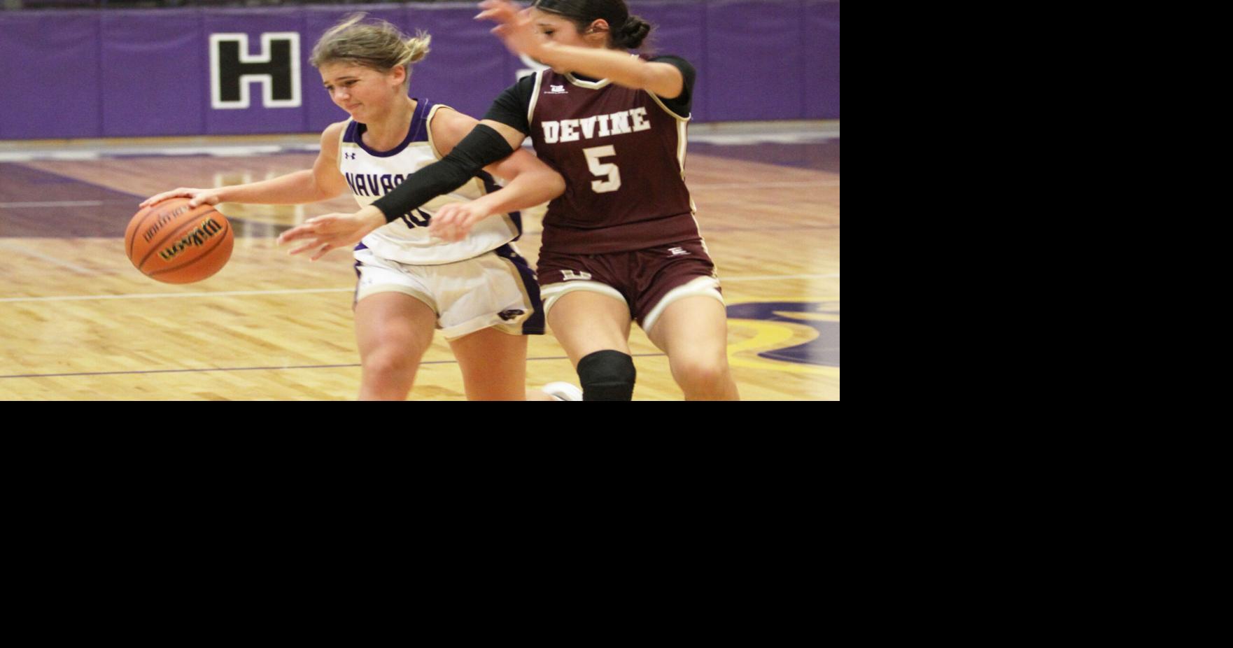 Runnin’ Lady Panthers host Navarro Tournament | Sports | seguingazette.com