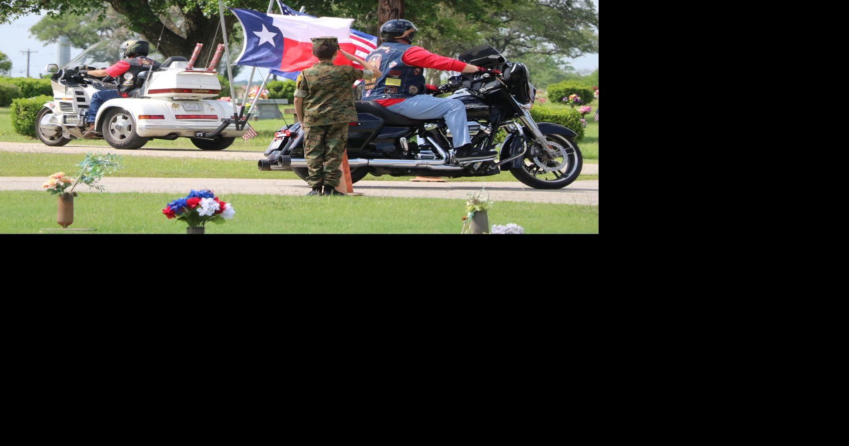 Veterans, community honor fallen at Memorial Day ceremony | Photo ...