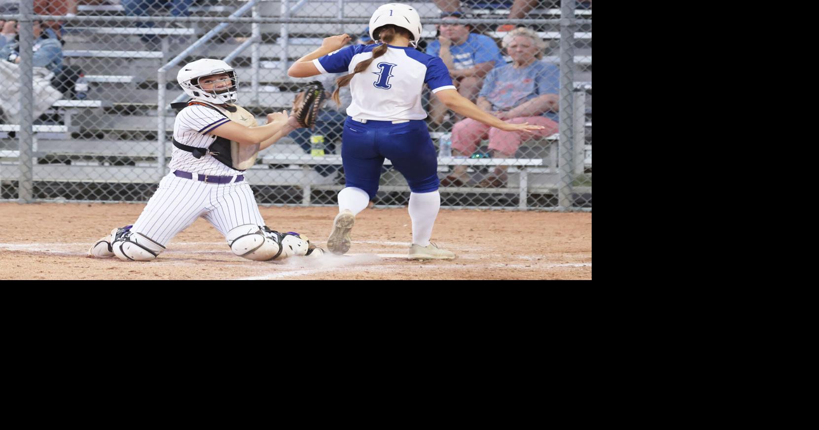 Navarro’s softball team earns District 28-4A awards