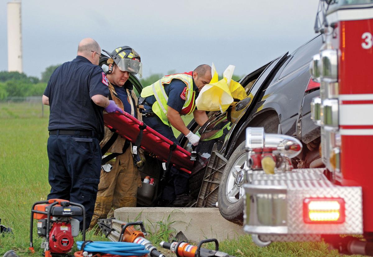 Seguin woman among 6 injured in weekend wrecks News