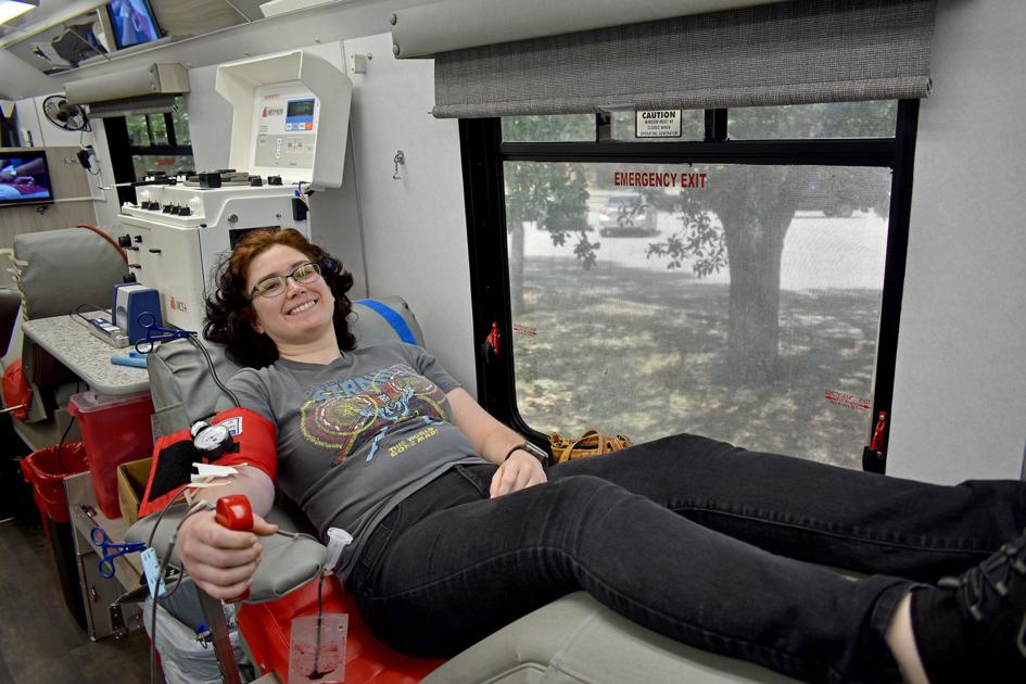 Community Members Help Save Lives One Pint Of Blood At A Time Alert Seguingazette Com