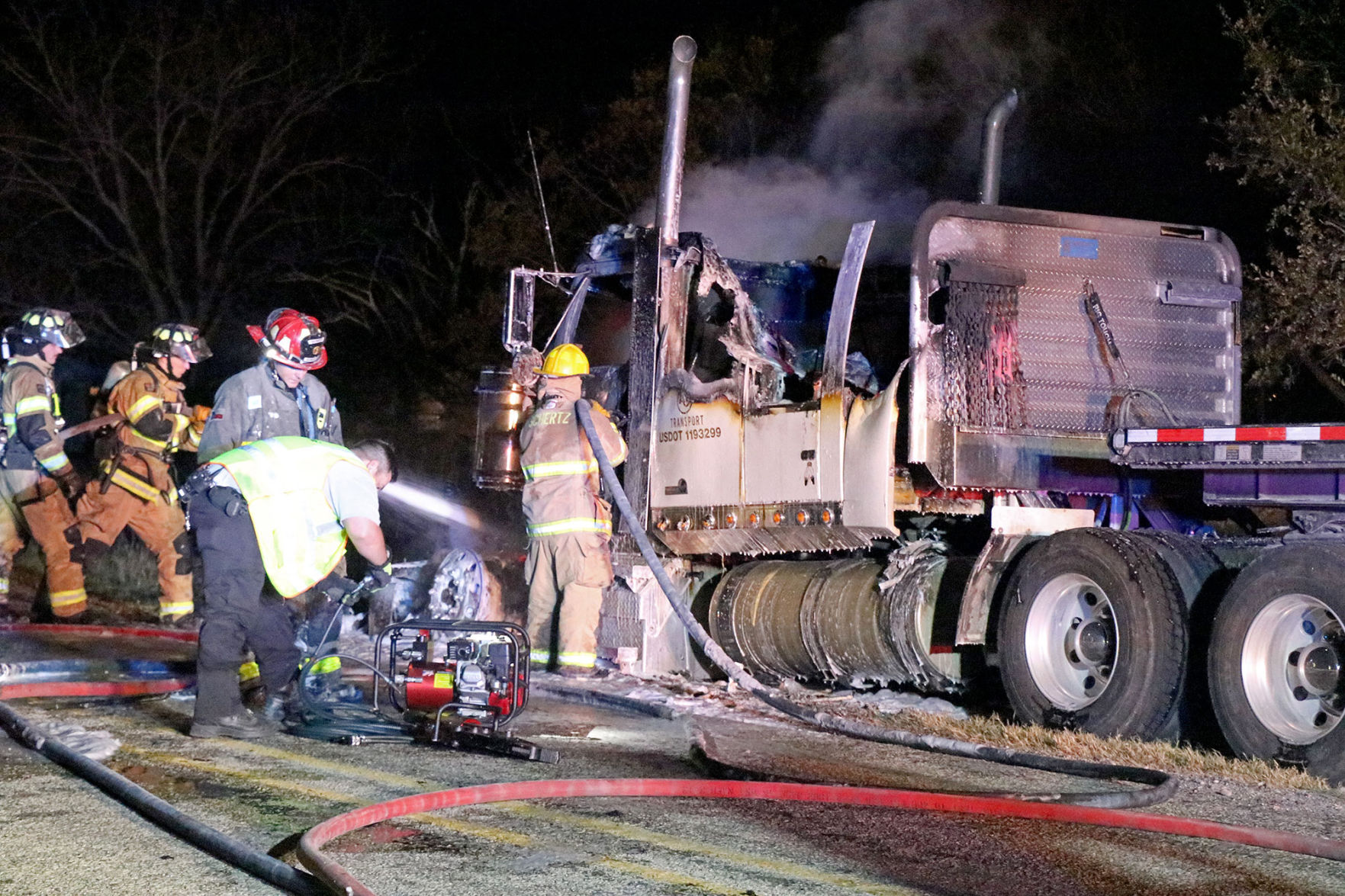 18-wheeler Destroyed By Blaze | News | Seguingazette.com