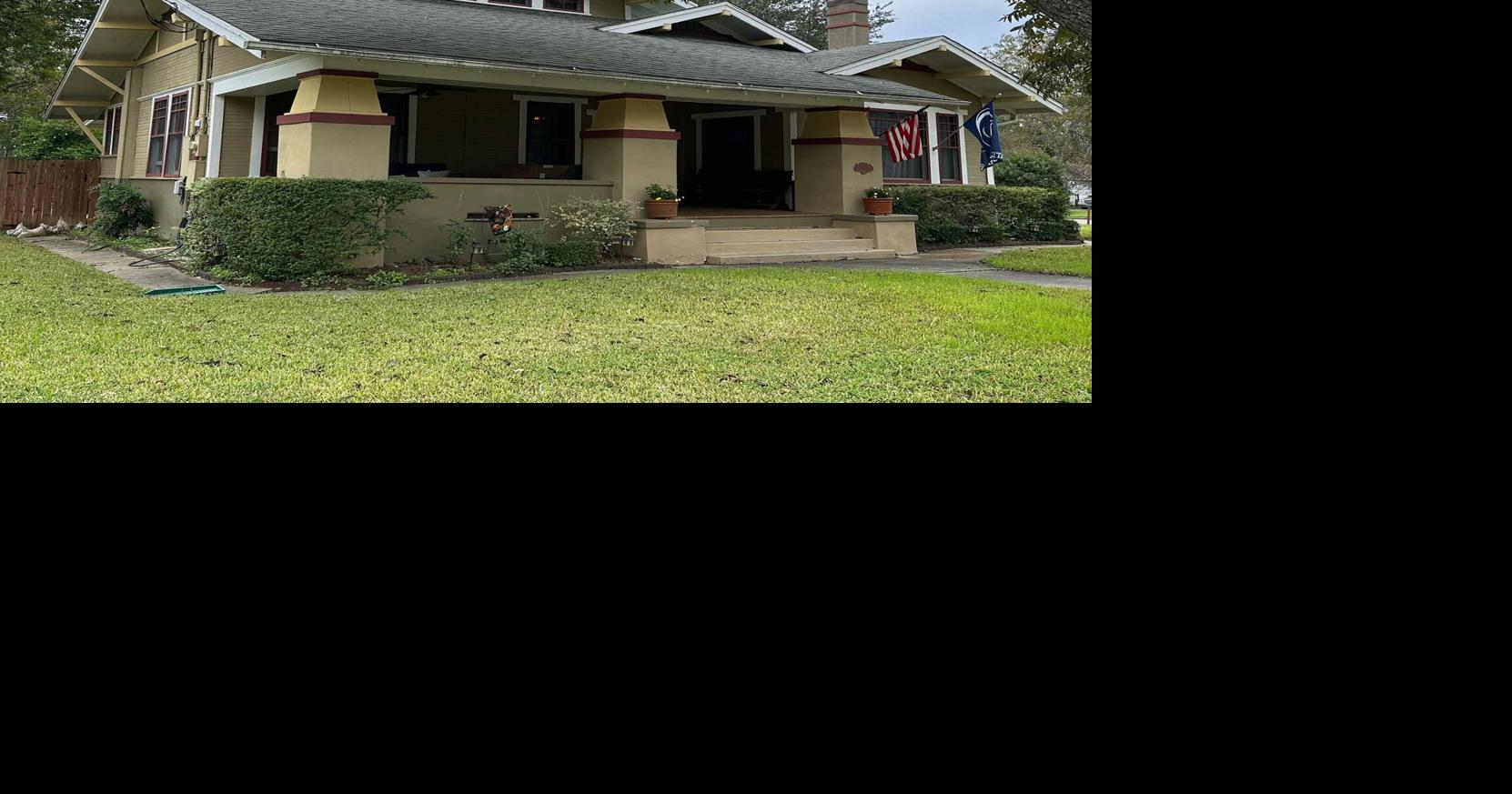 Bungalow style home featured in holiday home tour | Alert