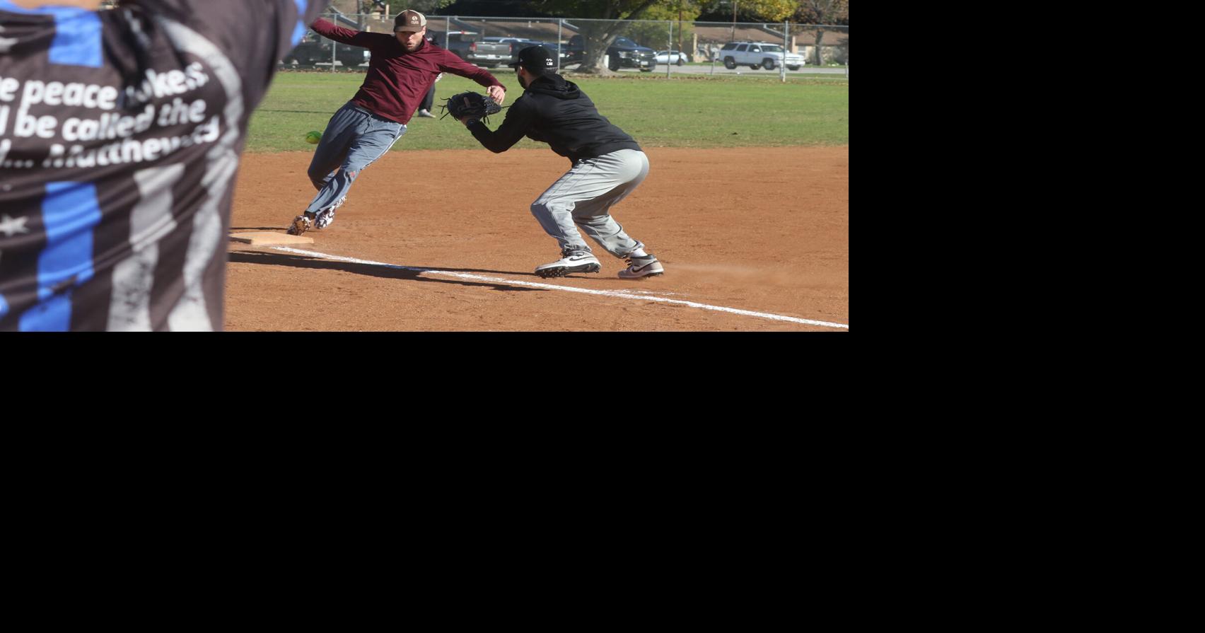 Seguin police, Guadalupe County Sheriff’s deputies battle for bragging rights, raise money for Blue Santa | Alert