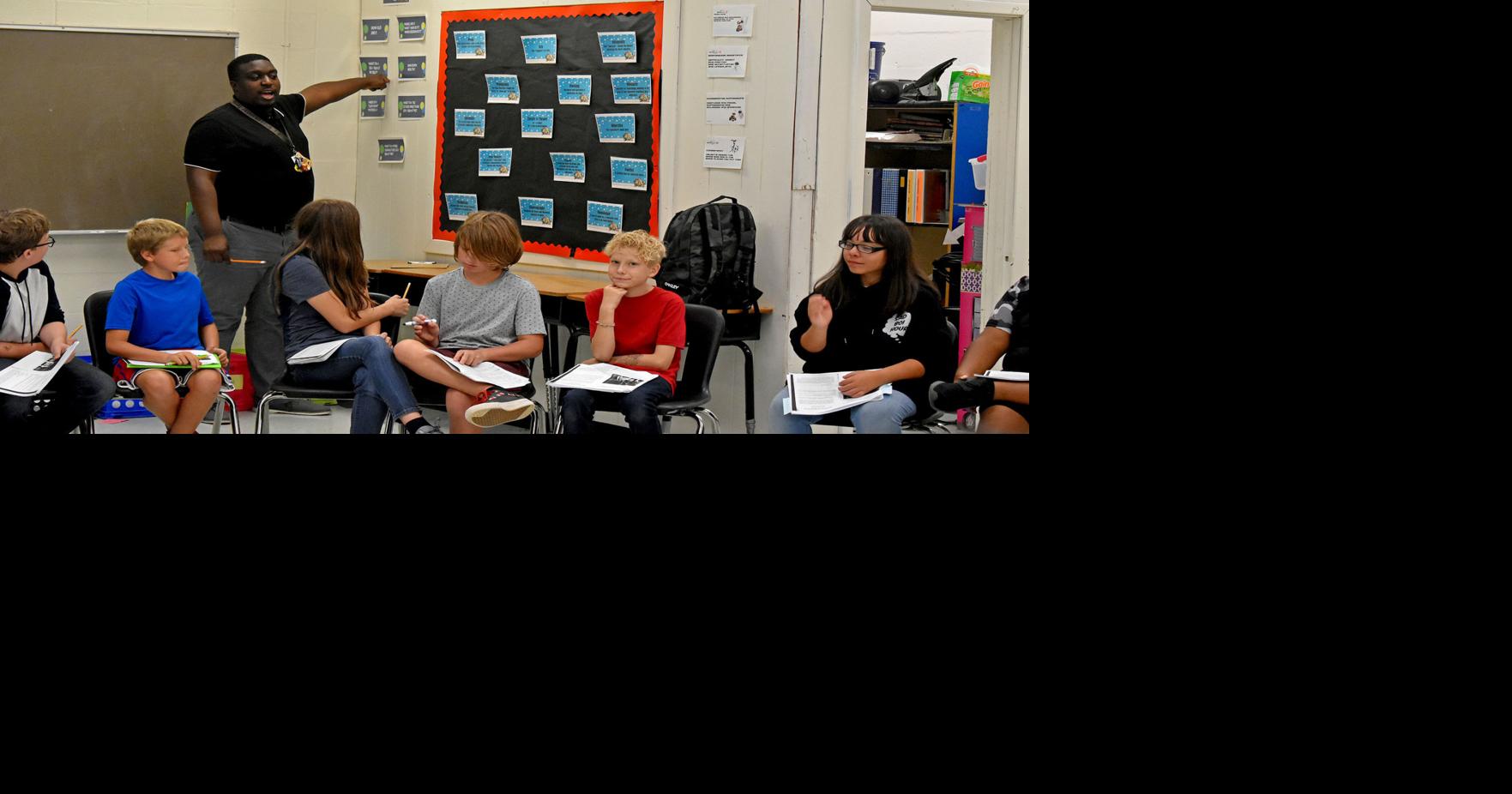 Students take center stage in junior high class | News | seguingazette.com