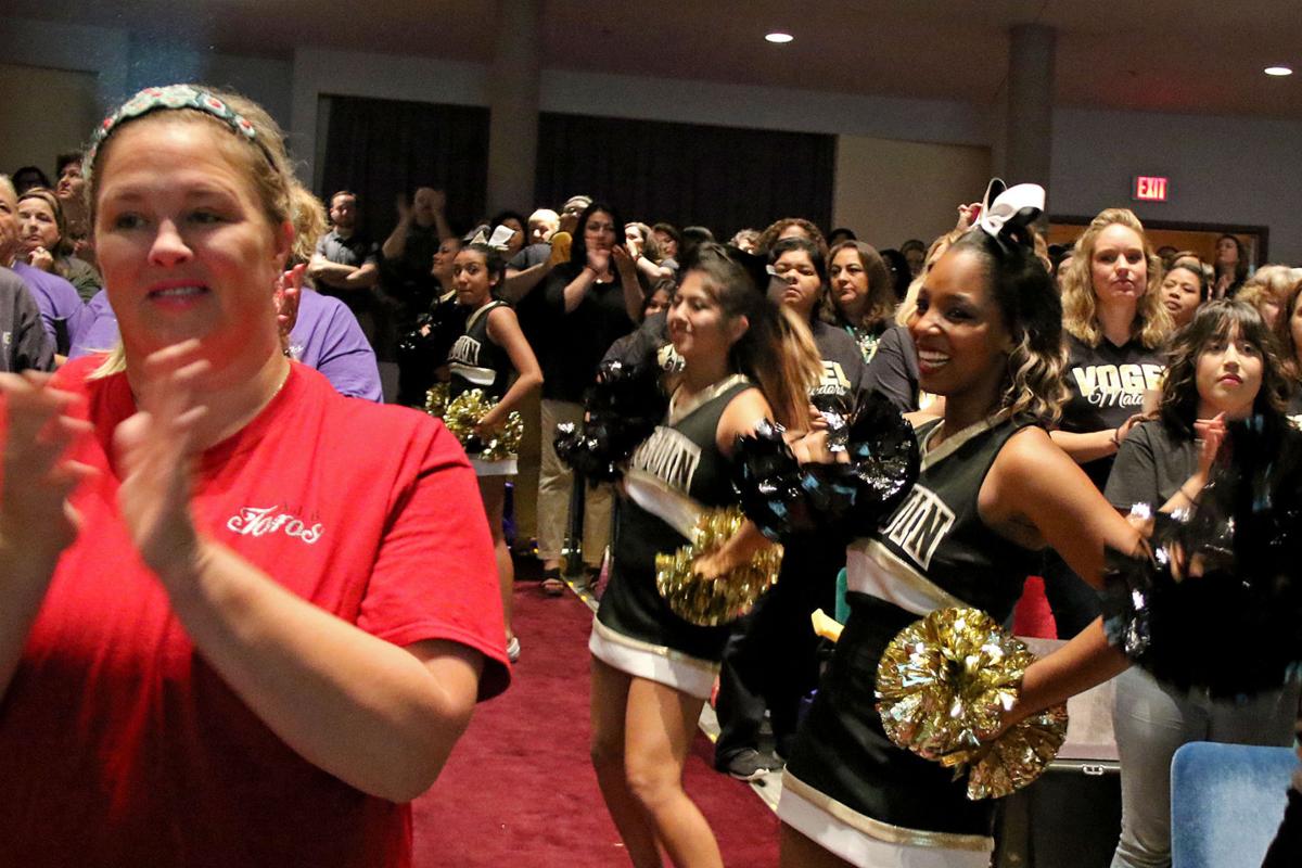 Seguin ISD back faculty, staff & students News