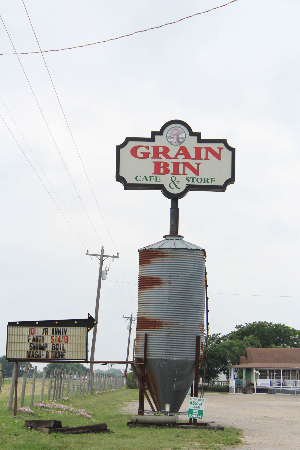 Grain Bin celebrates a decade of service, family and friends News