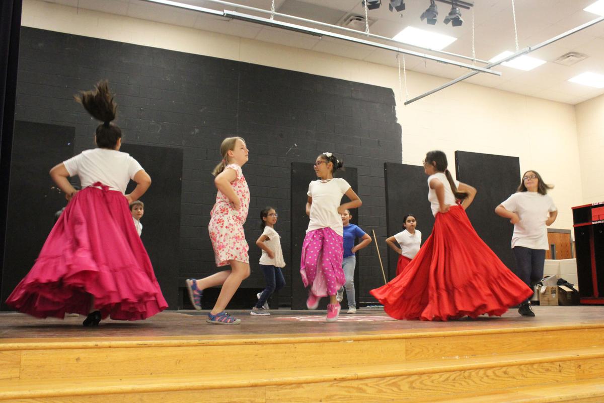 Students learn about Mexican culture, dance moves during MatCamp News