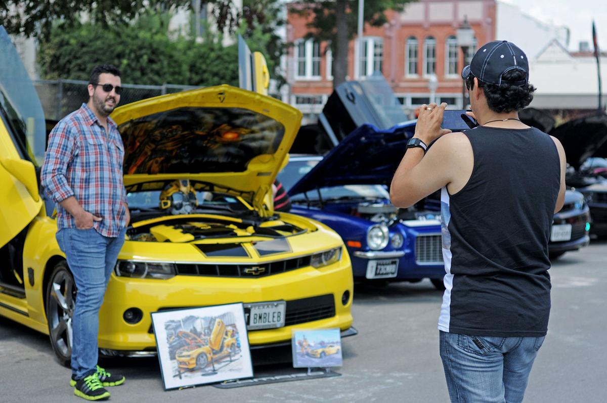 Car show draws hundreds to downtown Seguin | News | seguingazette.com