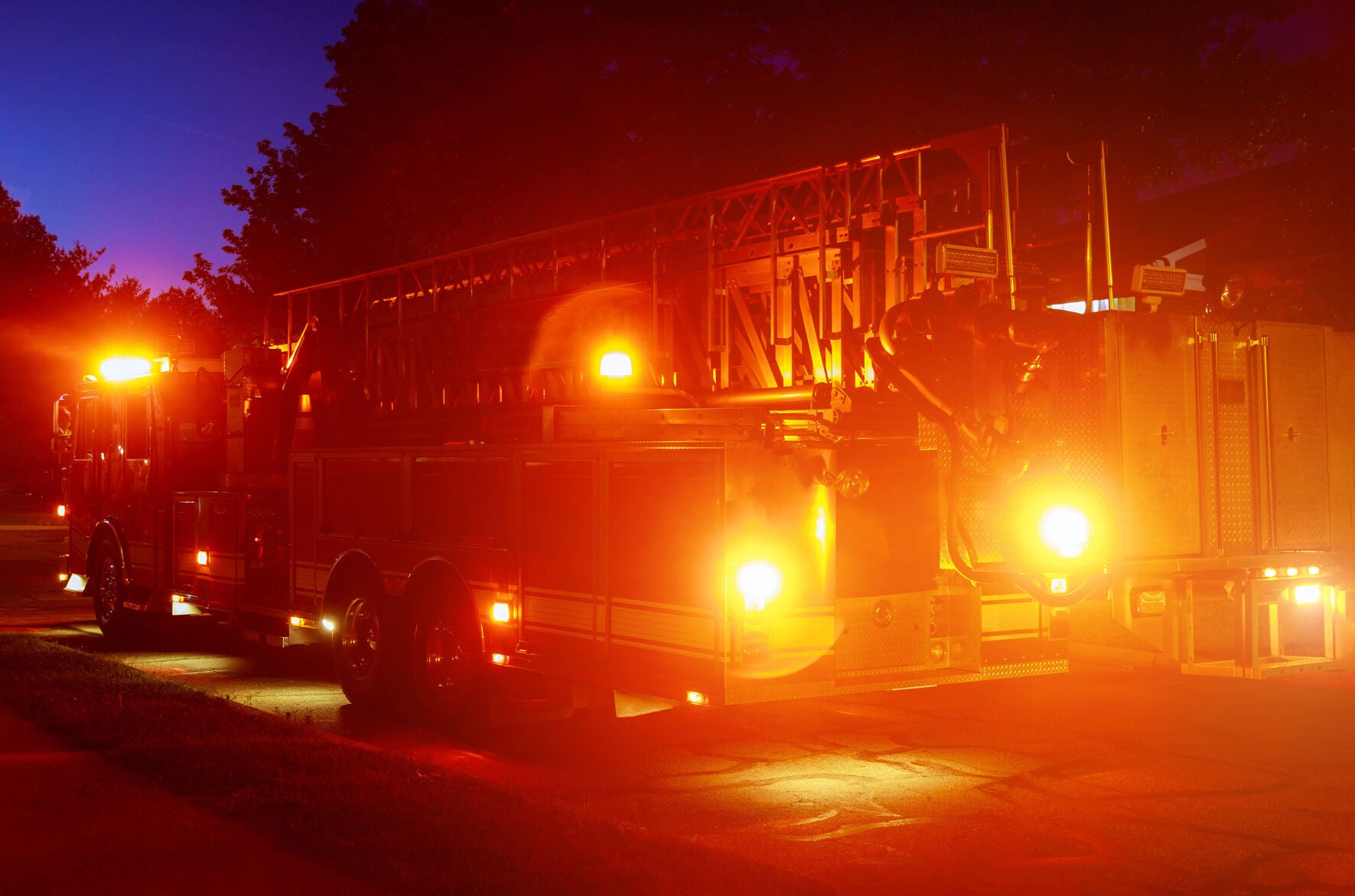 Fire damages house in late night blaze in Seguin
