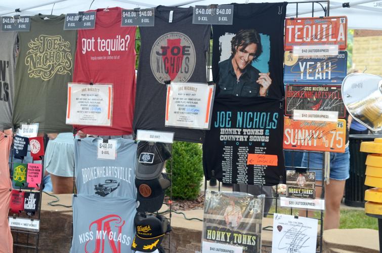 Joe Nichols draws large crowd for secondtolast show in Summer