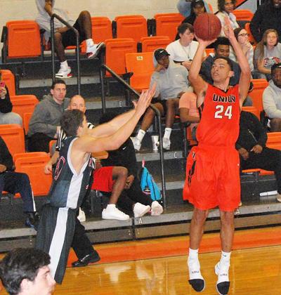 Men S College Basketball Union Races Past Bryan In 86 49 Aac Rout