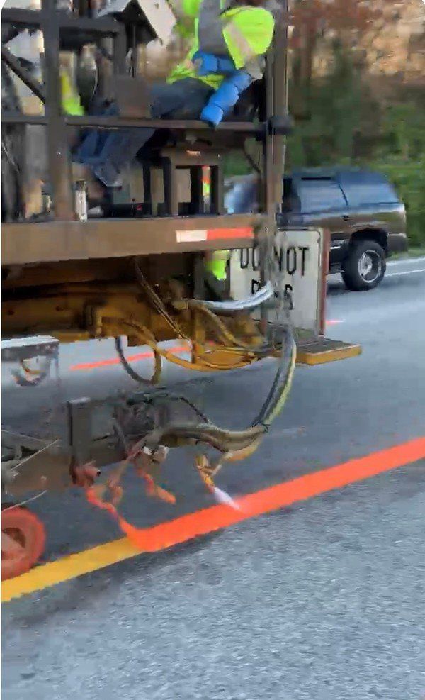 New Orange Striping On I 75 In Laurel County Intended To Alert