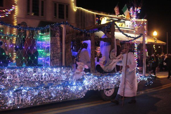 Sidney Ny Christmas Parade 2022 Christmas Parade Brings Out Large Crowds, Participants | Local News |  Sentinel-Echo.com