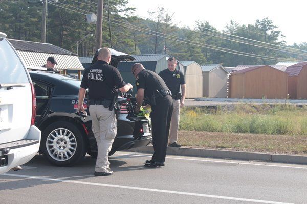 Updated London Police Chief We Re Lucky Everybody Is Still Alive After Barbourville Man Throws Gun Gun Discharges Near Officers Local News Sentinel Echo Com