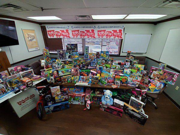 Hearthside Foods Donates To Toys For Tots Local News Sentinel Echo Com