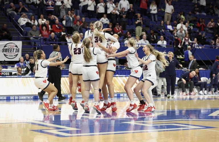 THREE-MENDOUS: Sacred Heart captures third straight state championship ...
