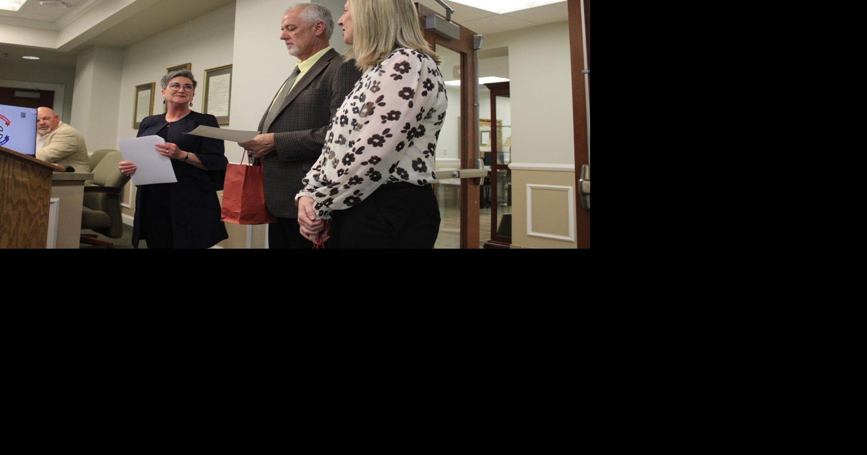 Elgin Foundation recognized, Access Health proposal fails in Laurel school board vote