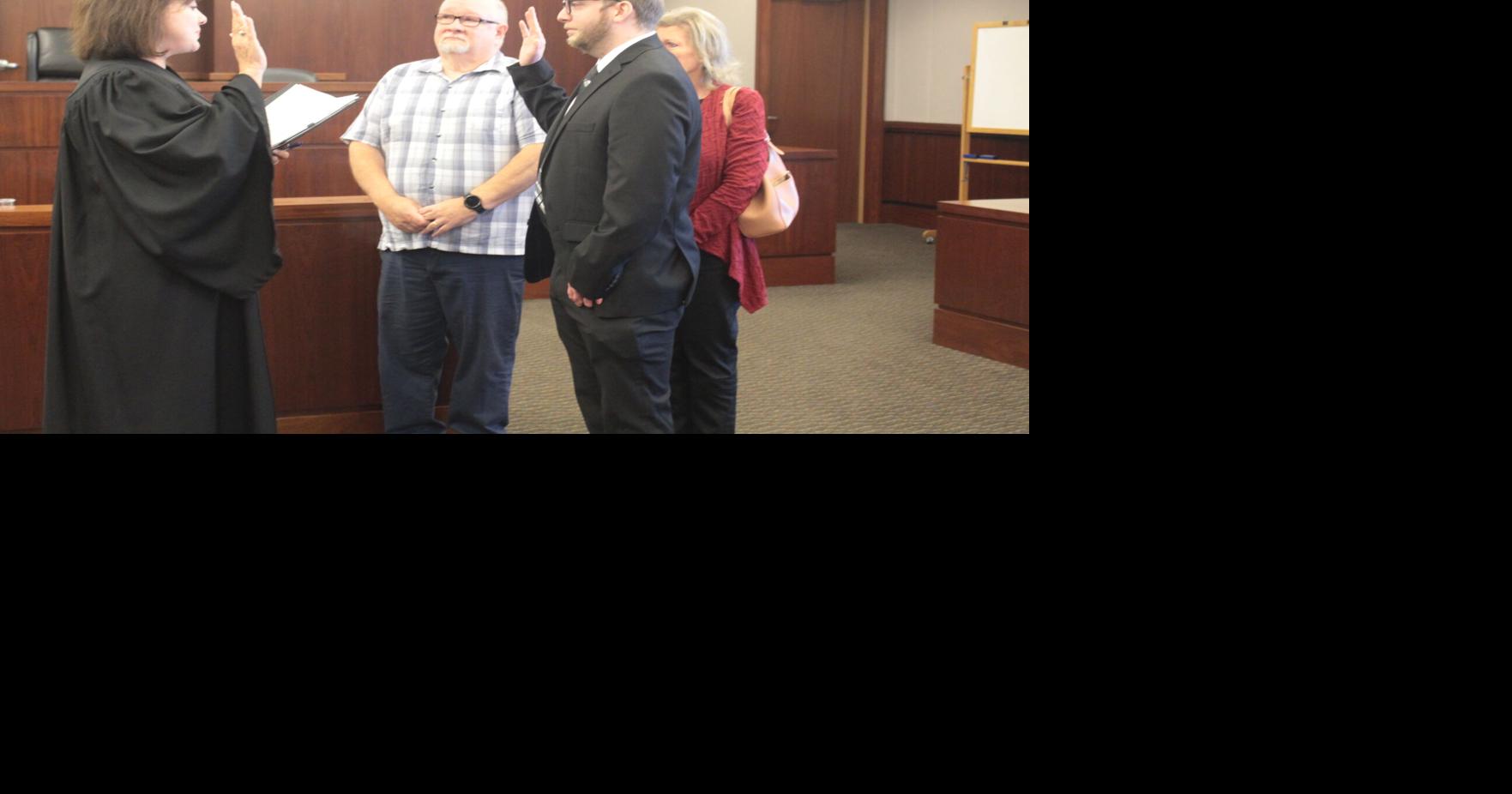 Gregory sworn in as attorney | Community | sentinel-echo.com