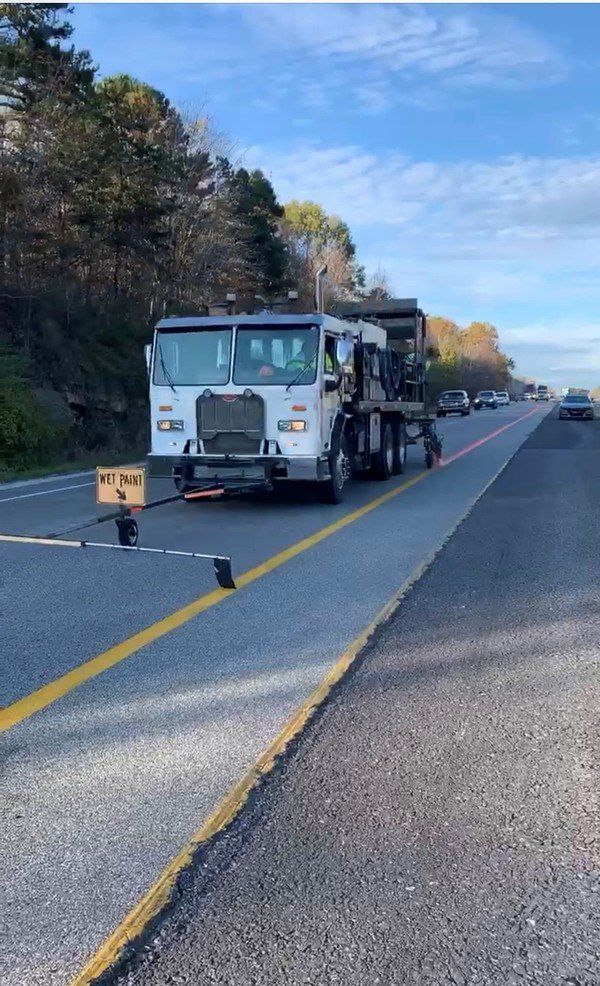 New Orange Striping On I 75 In Laurel County Intended To Alert