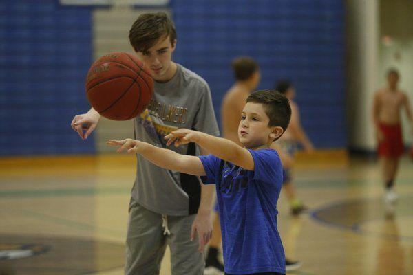 Nate Valentine S North Laurel Boys Basketball Camp Local Sports