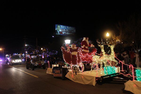 London Ky Christmas Parade 2022 Christmas Parade Draws Hundreds | Local News | Sentinel-Echo.com