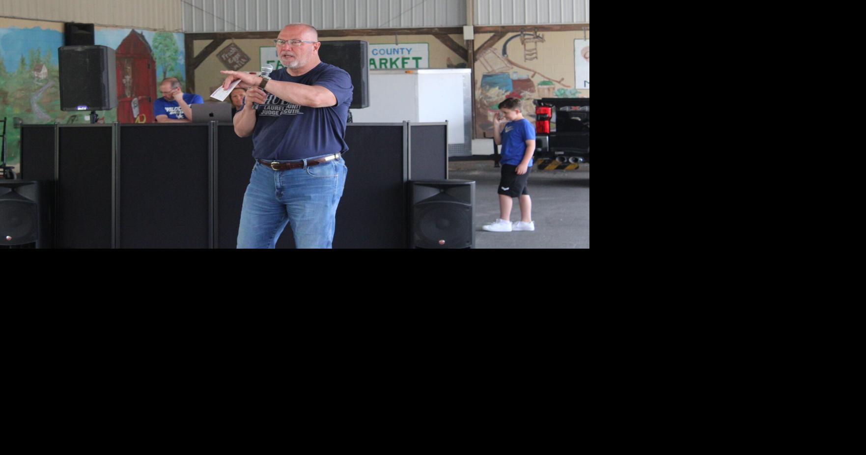 Hulett speaks at campaign rally at Laurel County Farmers Market