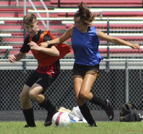 South Laurel hosts Soccer Alumni Game