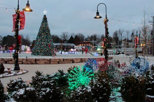 Las Cruces Sun News Christmas Lights 2022 Tree Lighting Ceremony, Other Christmas Festivities Set For Next Week |  Local News | Sentinel-Echo.com
