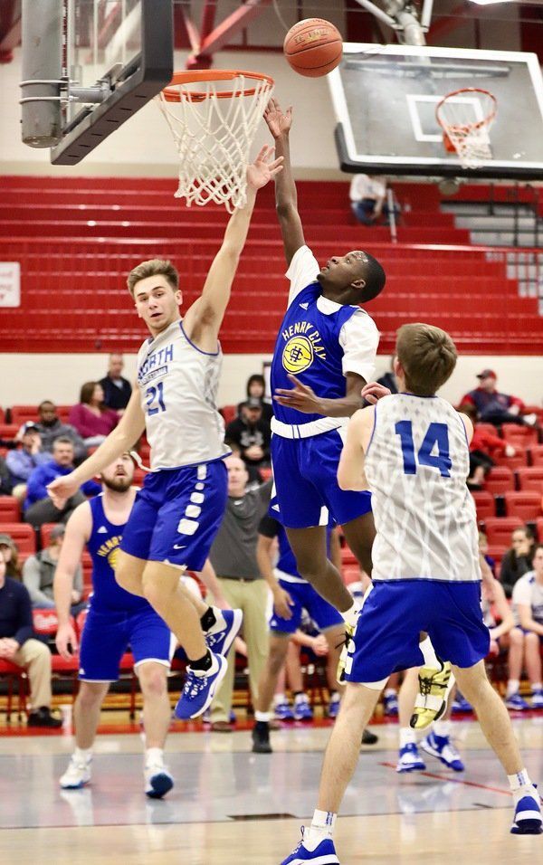 PUTTING ON A SHOW: <span>Both North Laurel and South Laurel pick up wins during GJ Smith Classic</span>