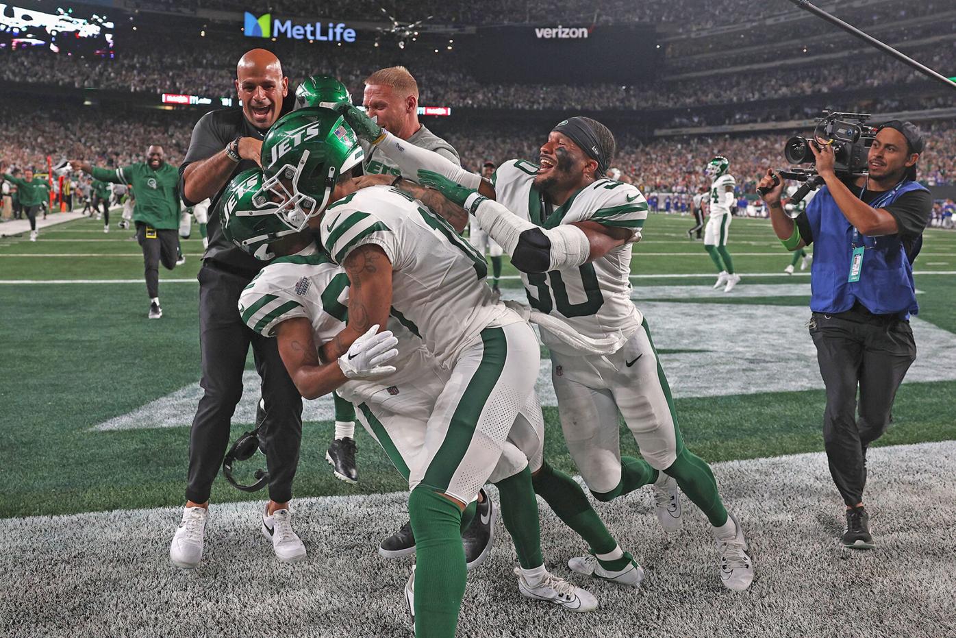 Jets' win vs. Eagles was for fans who dared to believe