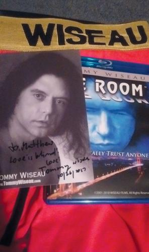 Somebody posted this to a Wiseau Facebook group and I love it. : r/theroom