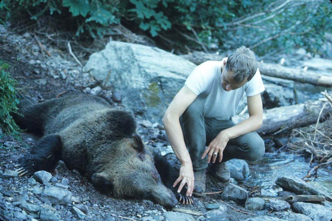 the-true-story-of-two-fatal-grizzly-bear-attacks-that-changed-our